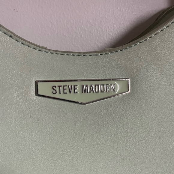 Steve Madden Mint Pistachio Green Crescent Shoulder Baguette Bag with Chain Srap - Picture 5 of 8